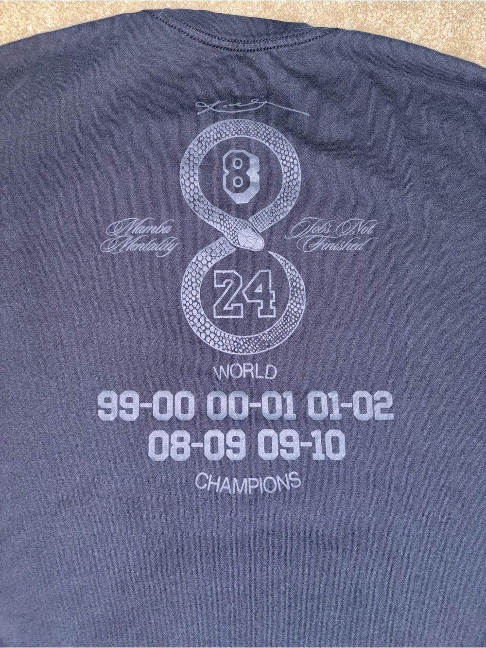 Nike Men’s Black Crew Neck Kobe Mamba Mentality Logo Tee - Picture 3 of 6